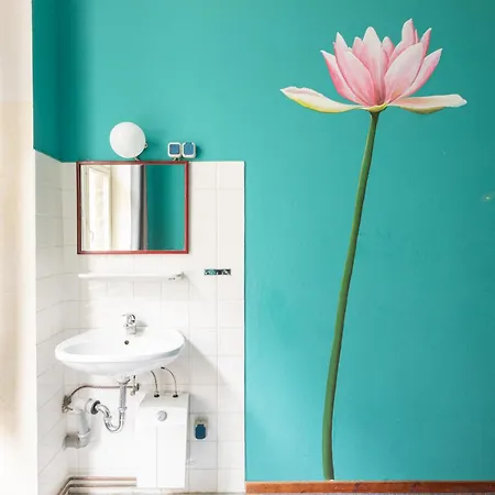 ホステル Fabrik - *