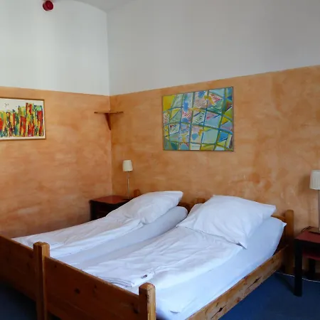 Hostel Fabrik - Baxpax