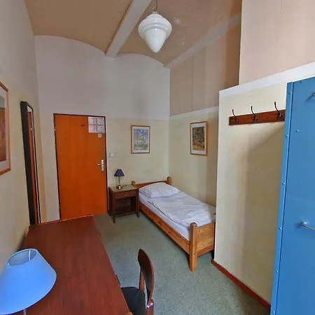 Fabrik - Baxpax Hostel